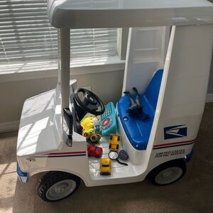 Kids Ride-On Mail Truck with Blue Seat